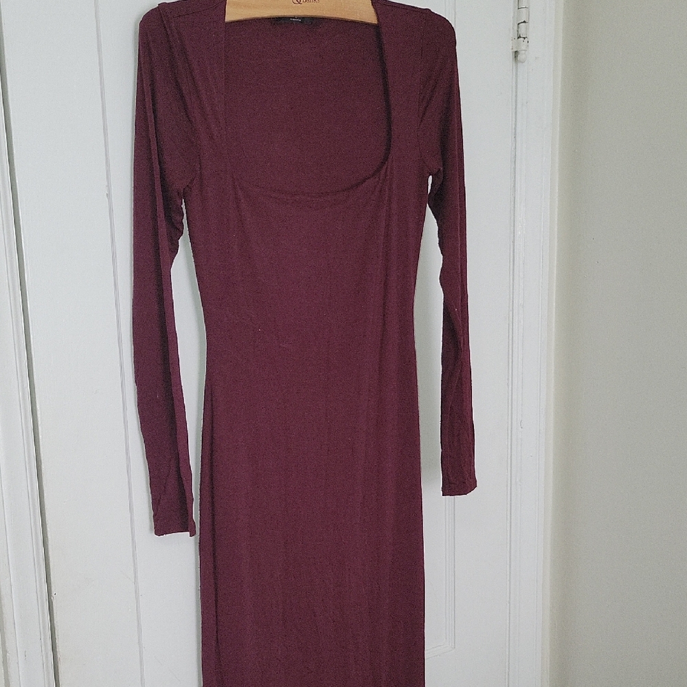 naked wardrobe Long Sleeve Scoop Neck Midi Dress in Burgundy